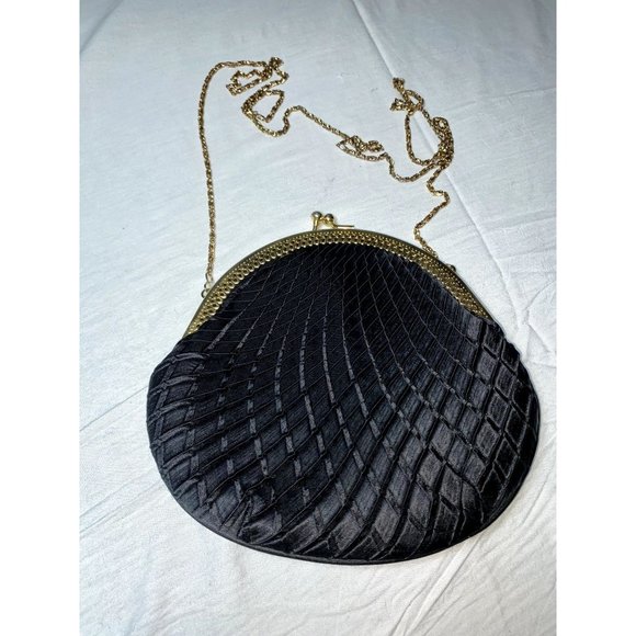 Round Black and Gold Clasp Should Evening Formal Purse - Picture 1 of 8